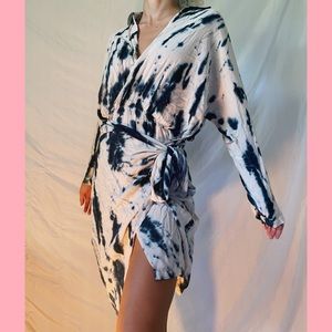 YOUNG FABULOUS AND BROKE FLOWY TIE DYE DRESS
BRAND NEW WITH TAGS